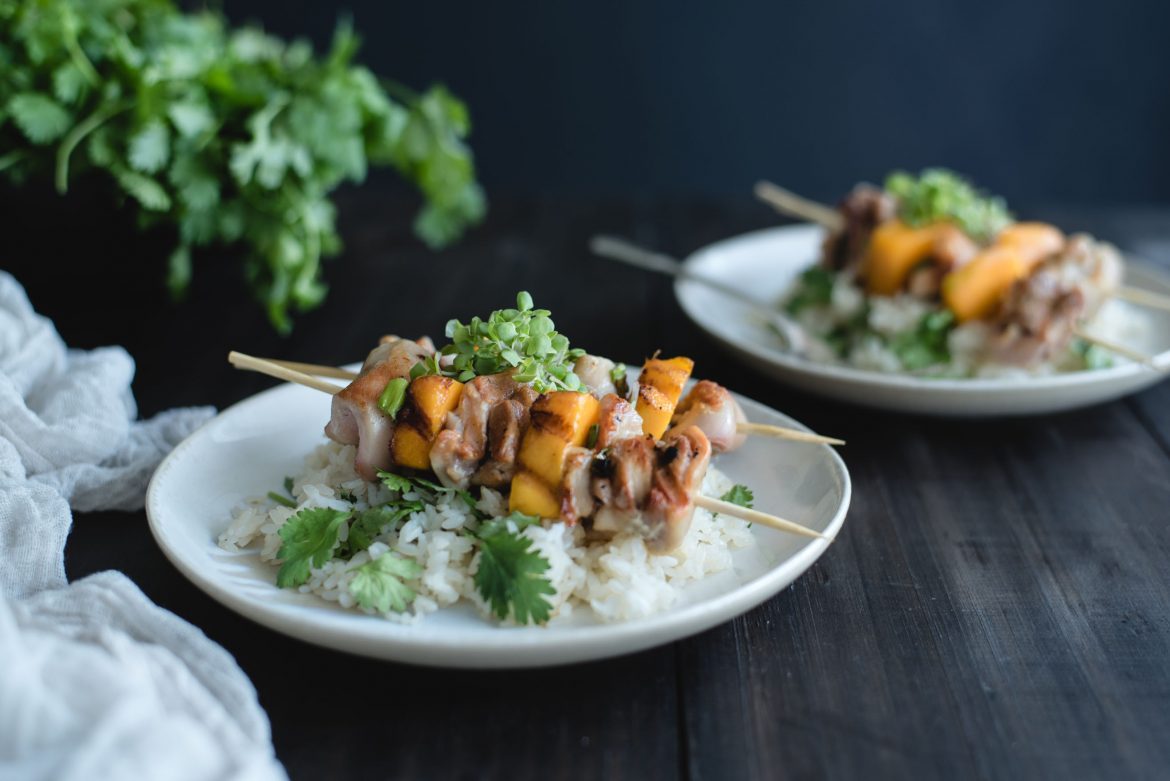 Pinchos de pollo Thai con mangó